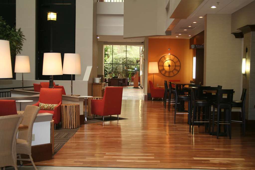 Embassy Suites By Hilton Atlanta Perimeter Center מראה פנימי תמונה