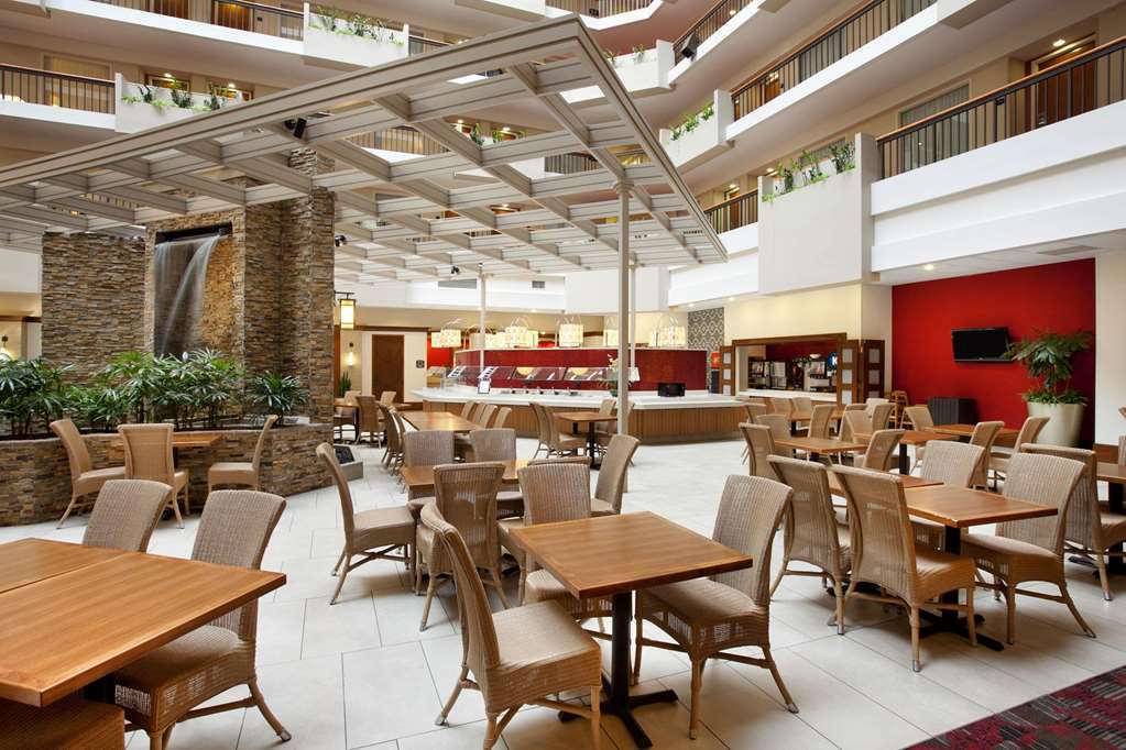 Embassy Suites By Hilton Atlanta Perimeter Center מסעדה תמונה